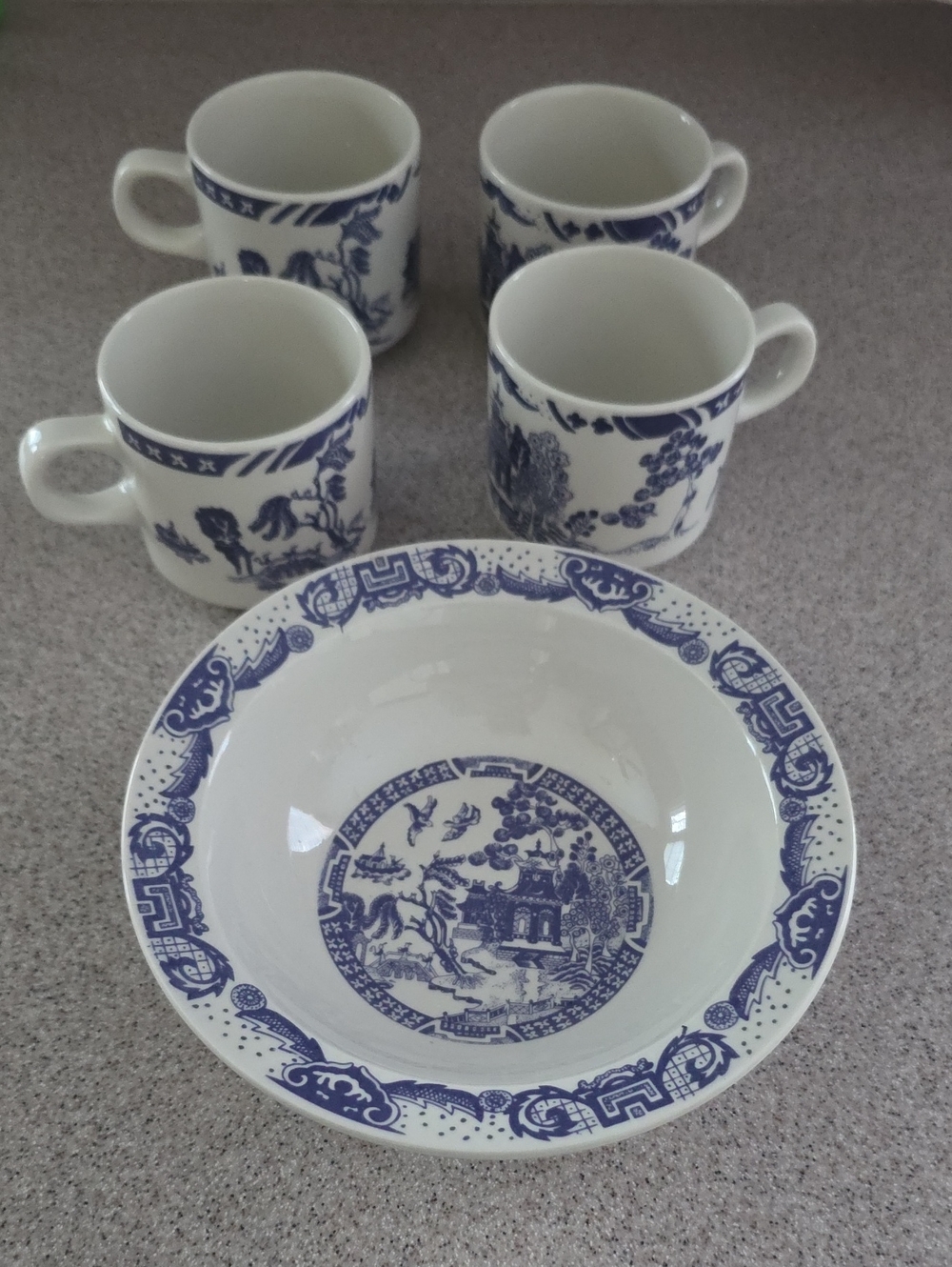 Blue and White Porcelain-Style Bowl and Mug Set